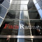 Ο οίκος Fitch διατηρεί το ΒΒΒ- με σταθερές προοπτικές για την Ελλάδα